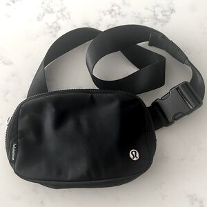Lululemon belt bag - 1L